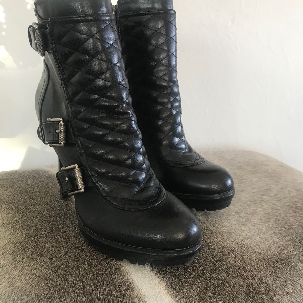 Nine West black booties